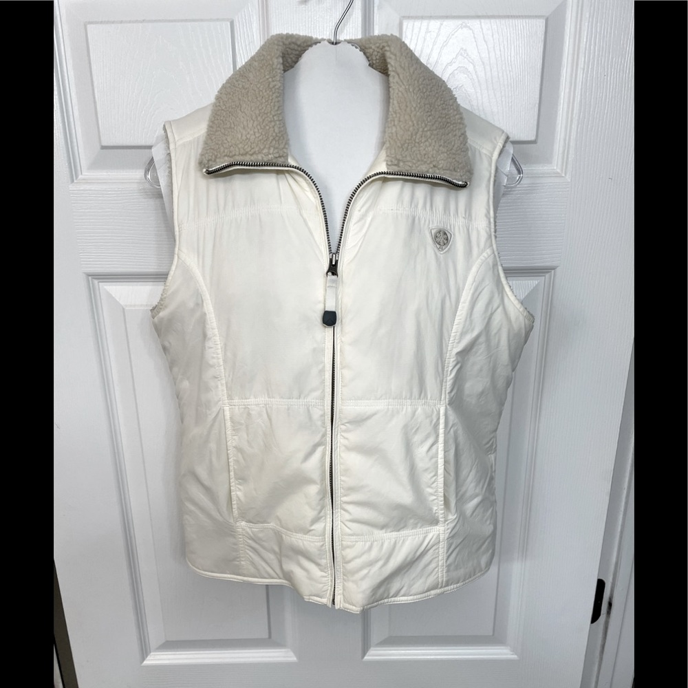White puffer vest with Sherpa collar